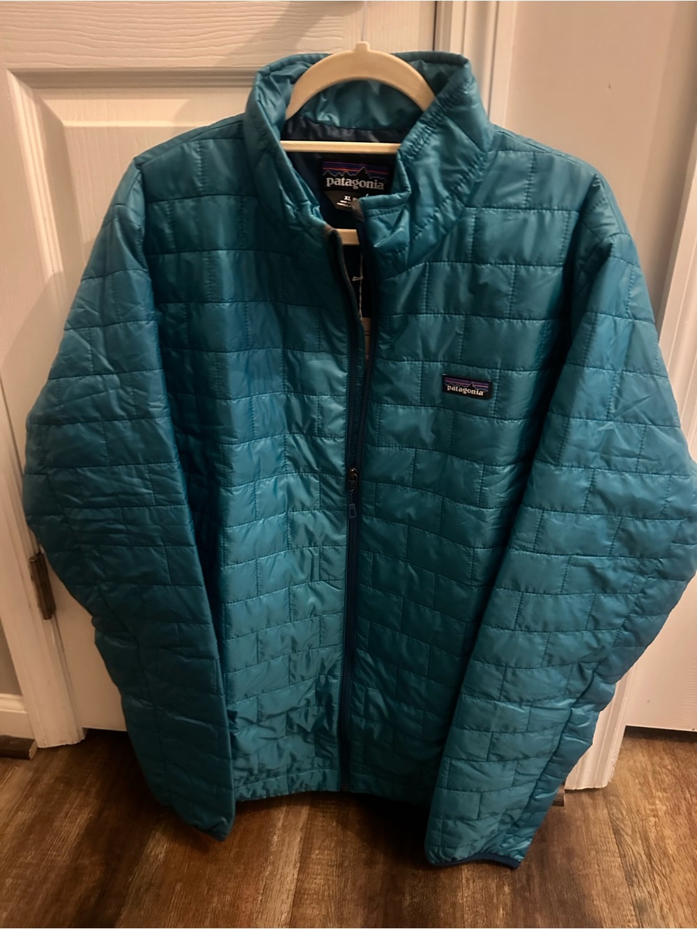 Patagonia Men’s Teal Quilted Puffer Jacket XL